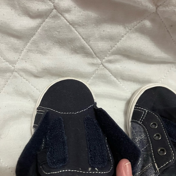 Wonder Nation Navy Sneakers with White Soles - Picture 2 of 5